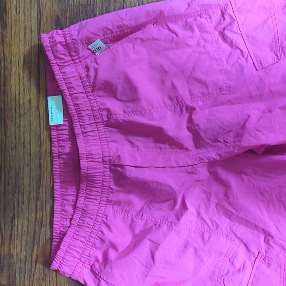 Old Navy Joggers - Picture 3 of 4